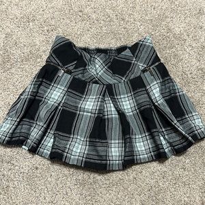 Black and light blue plaid skort